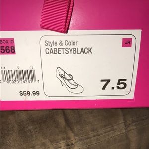 Candie’s Brand Shiny Patent Black Heels